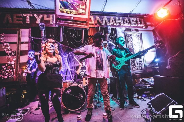 PartyRock, музыкант — фото 3