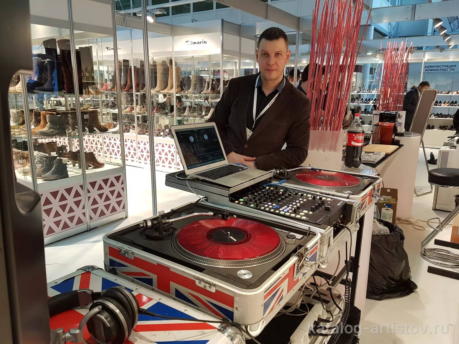 Диджей Дмитрий Буркалов (Dj DimaVinill), шоу-программа — фото 3