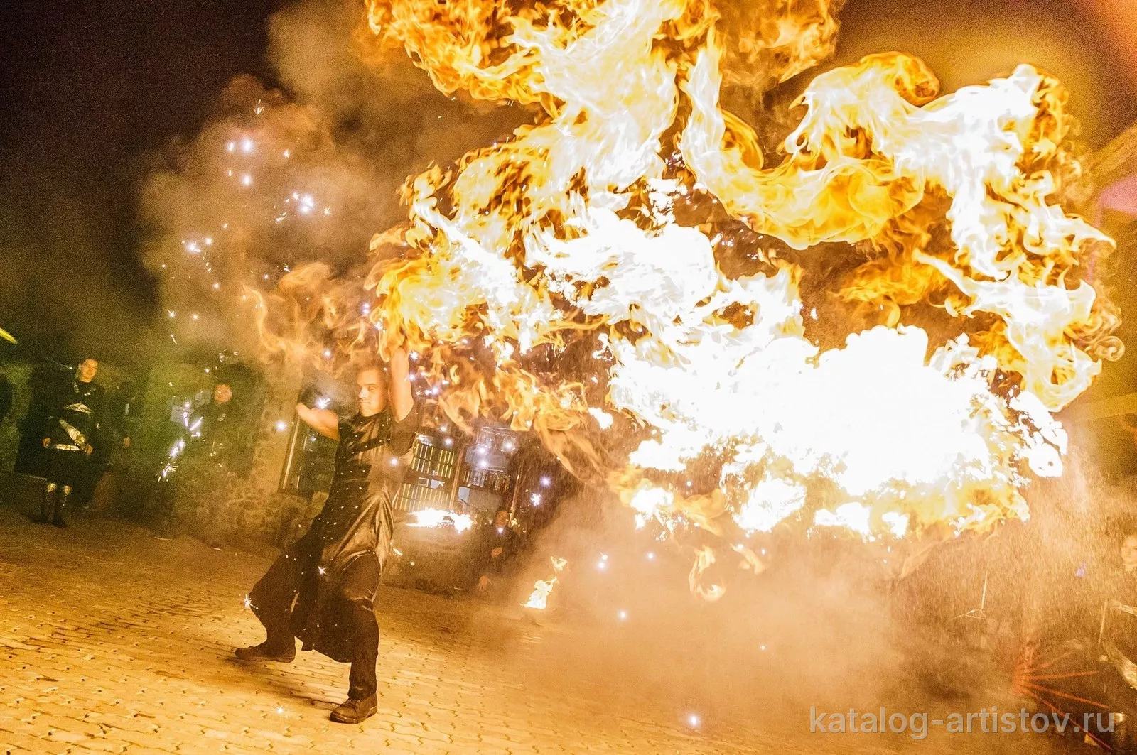 Театр огня и света «БезГраниц», актёр — фото 3