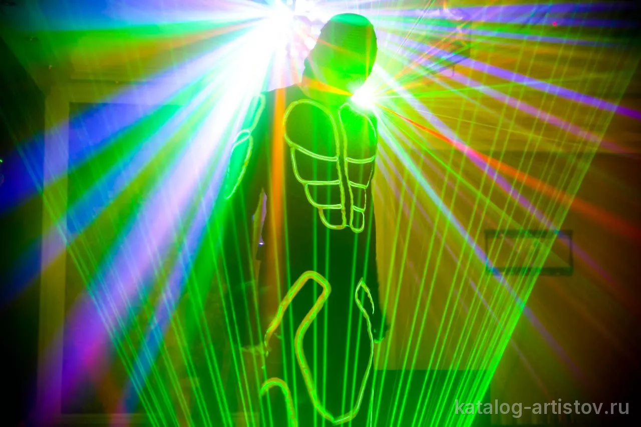 Laser Man Show, световое шоу — фото 3