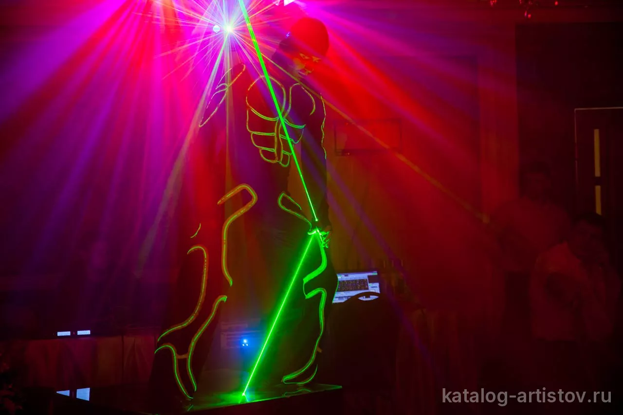 Laser Man Show, световое шоу — фото 5