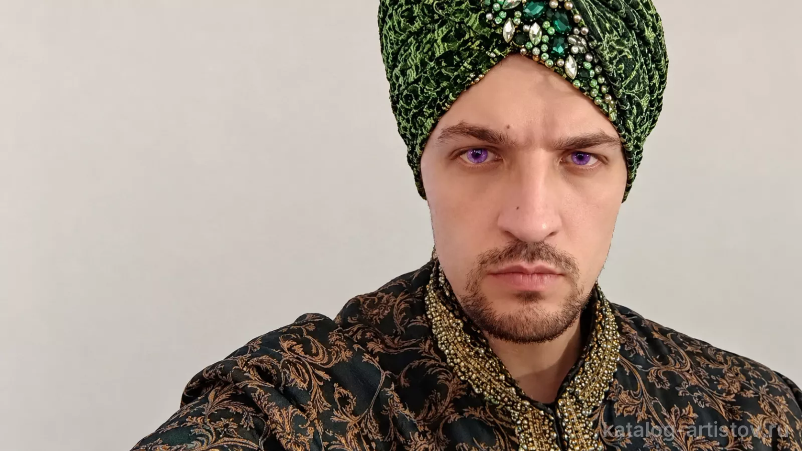 Фокусник Николай Изумрудный
