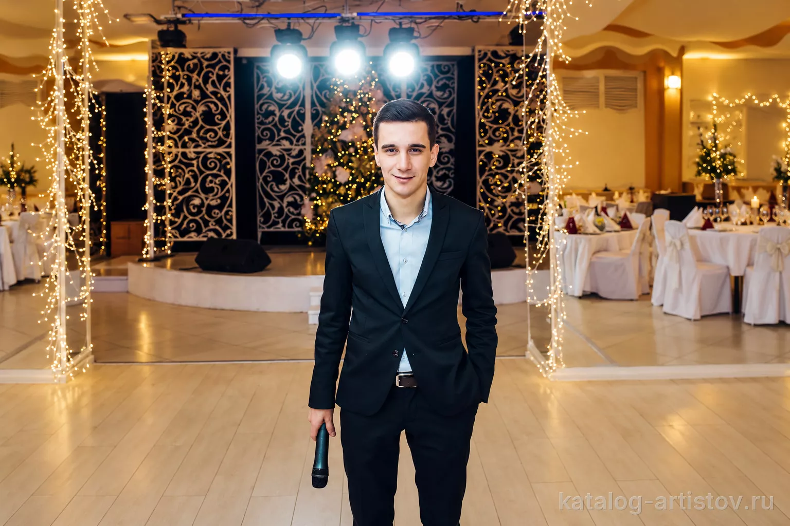 Ведущий Егор Мокров