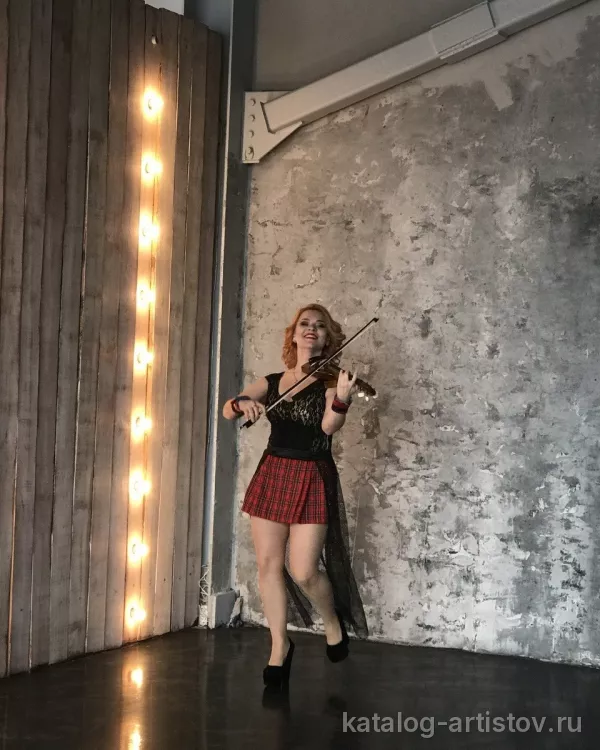 Скрипачка Анна Коновалова
