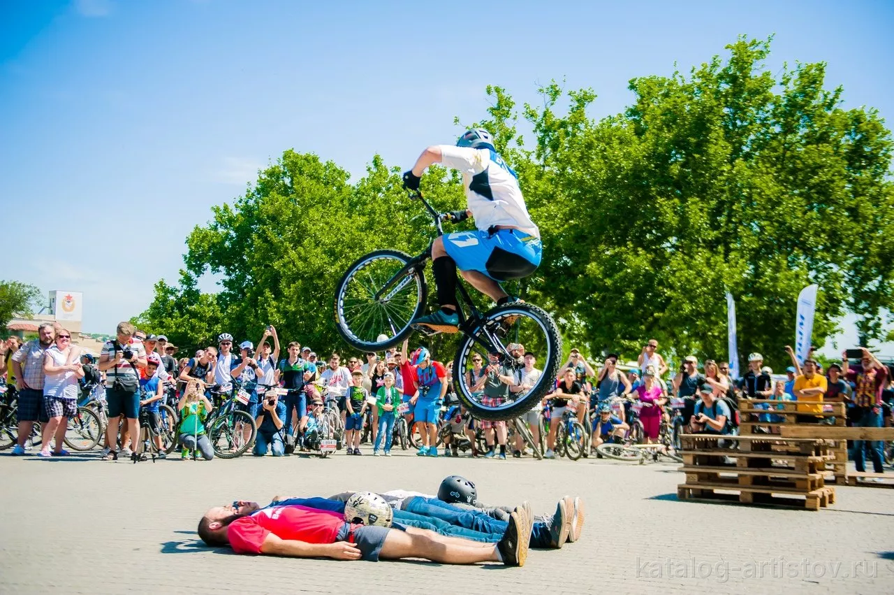 Велошоу TRIALXSHOW, цирковой артист