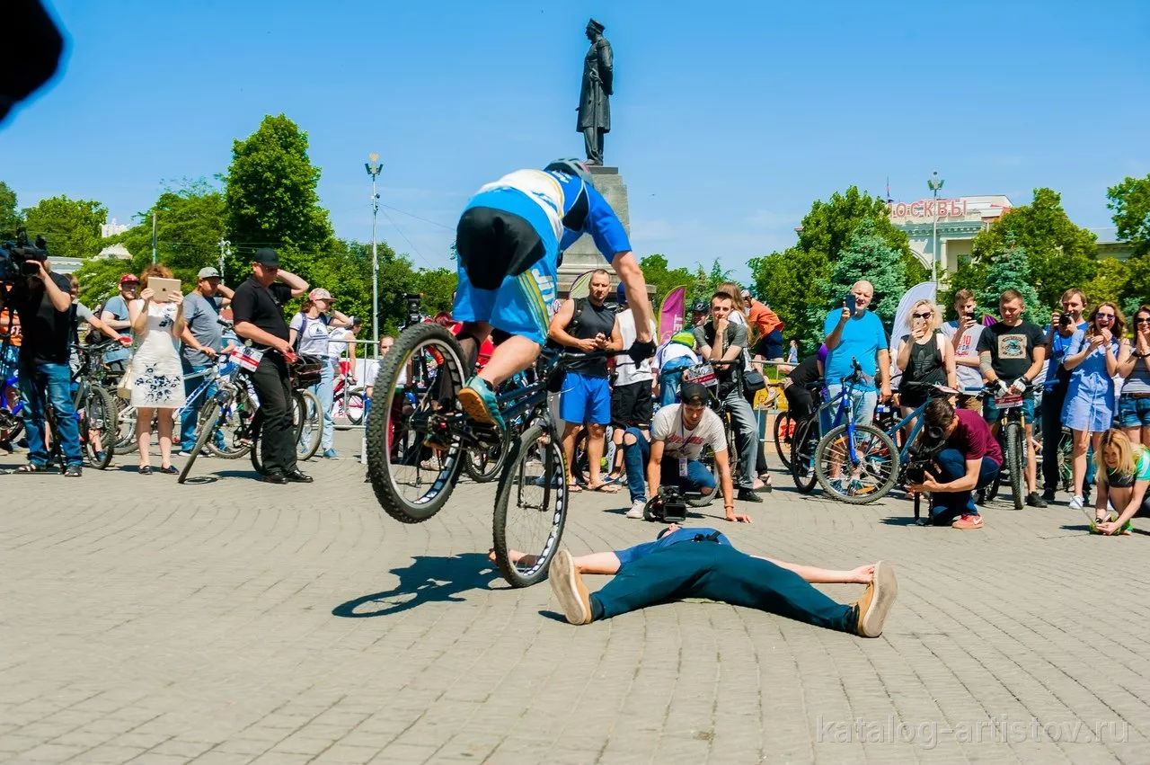 Велошоу TRIALXSHOW, цирковой артист — фото 3