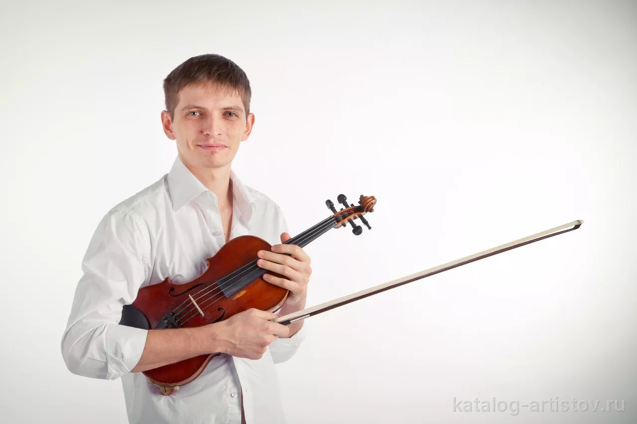 Скрипач Александр Кирющенко