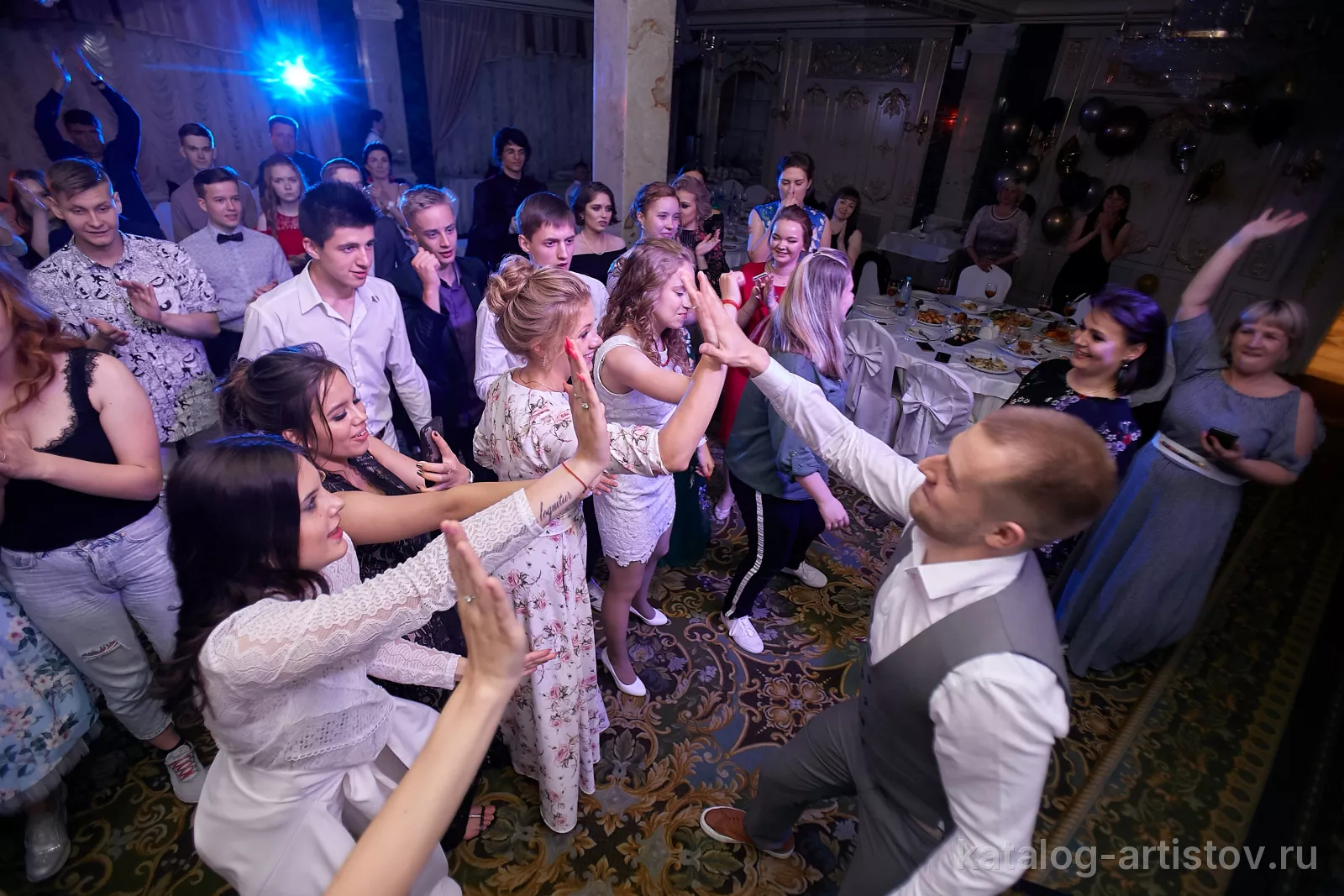 Ведущий Глеб Кабаков — фото 5