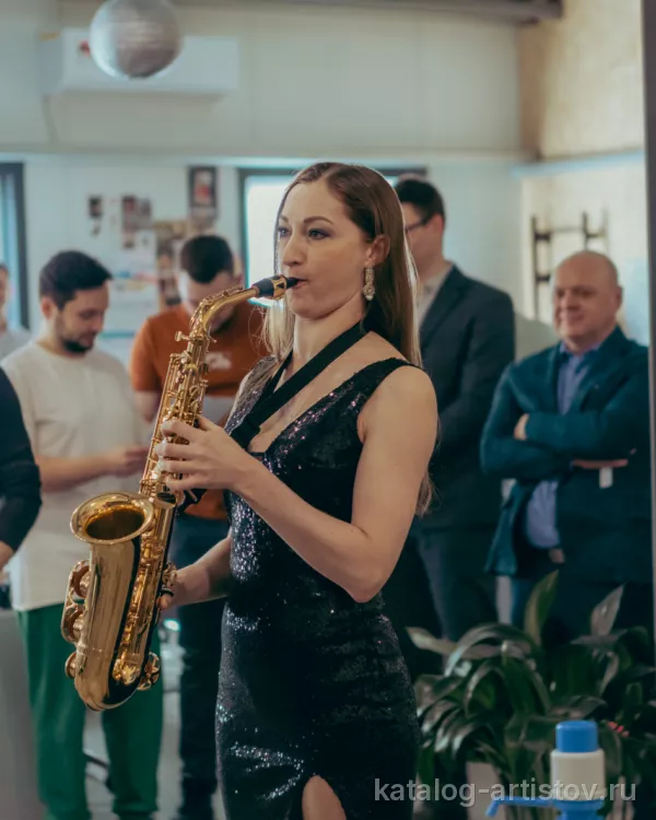 Саксофонистка Светлана Юрченко