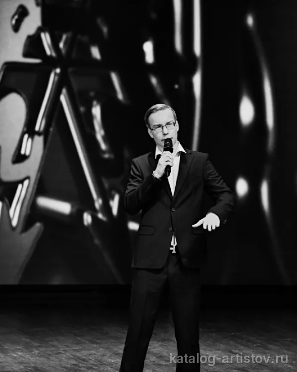 Вокалист Вячеслав Бубенов