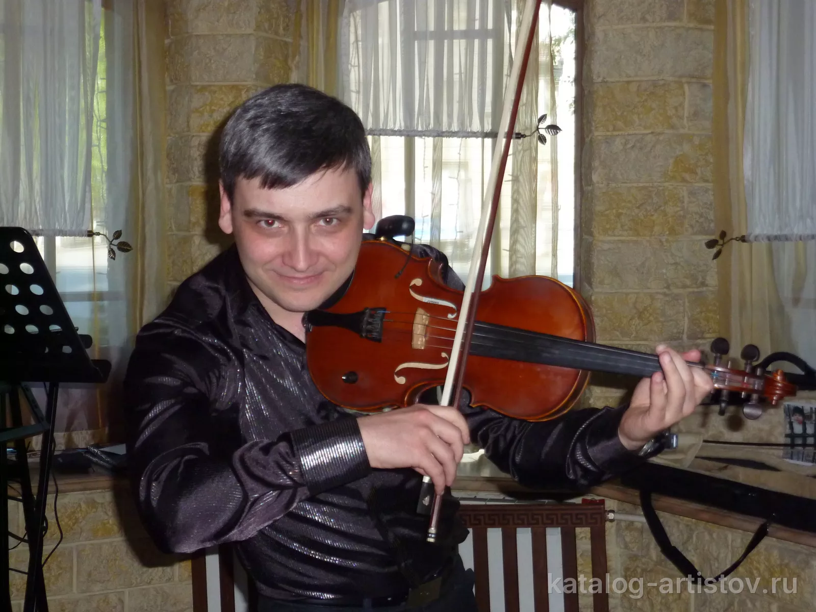Скрипач Алексей Кобринский