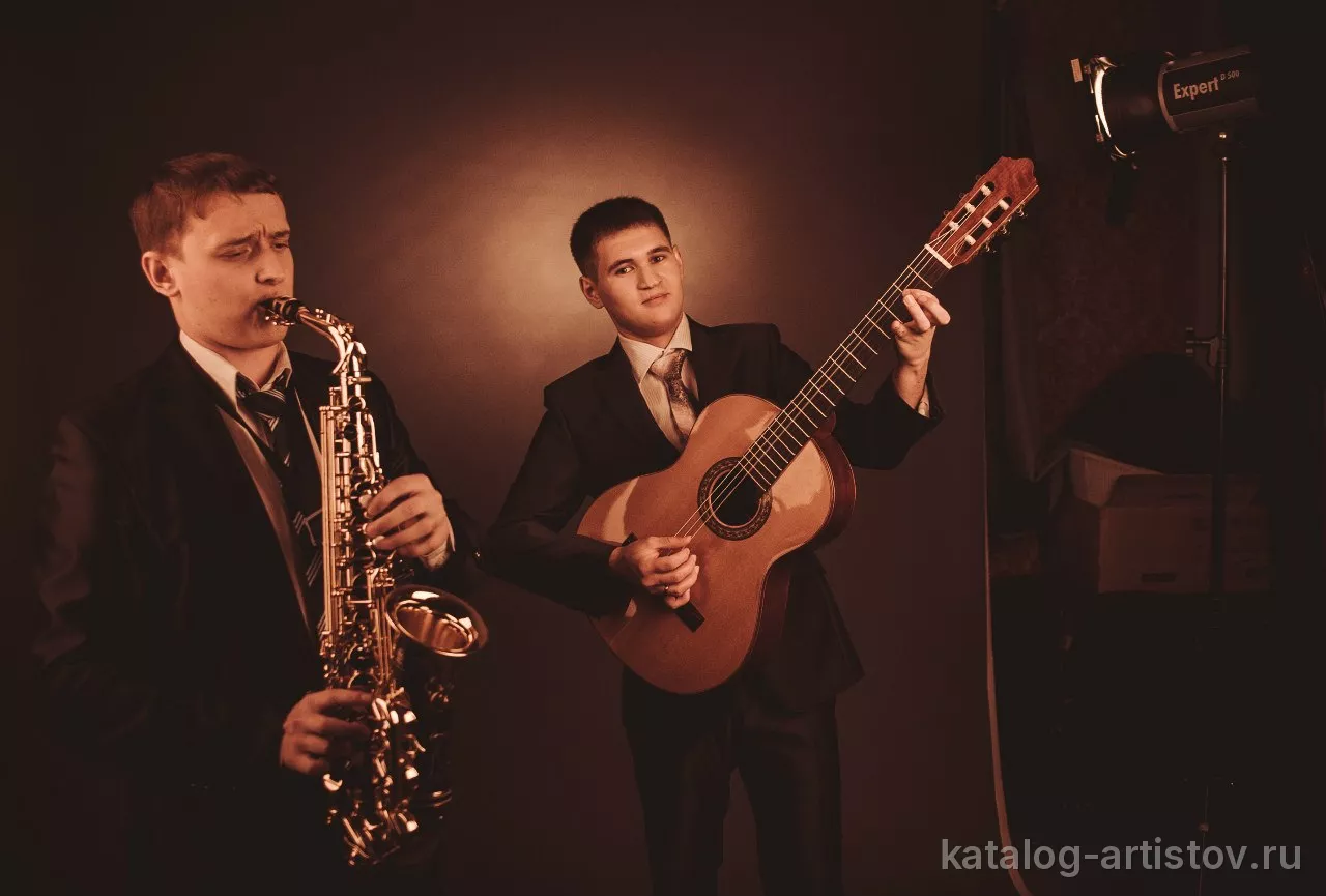 Саксофонист Виктор Гурулев
