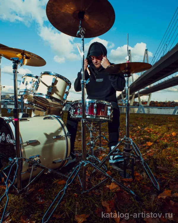 Барабанщик Tony D. Drums, барабанное шоу