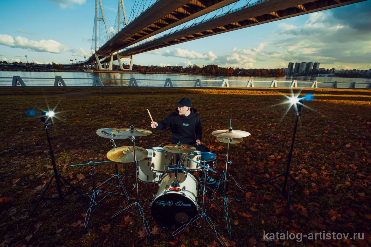 Барабанщик Tony D. Drums, барабанное шоу — фото 2