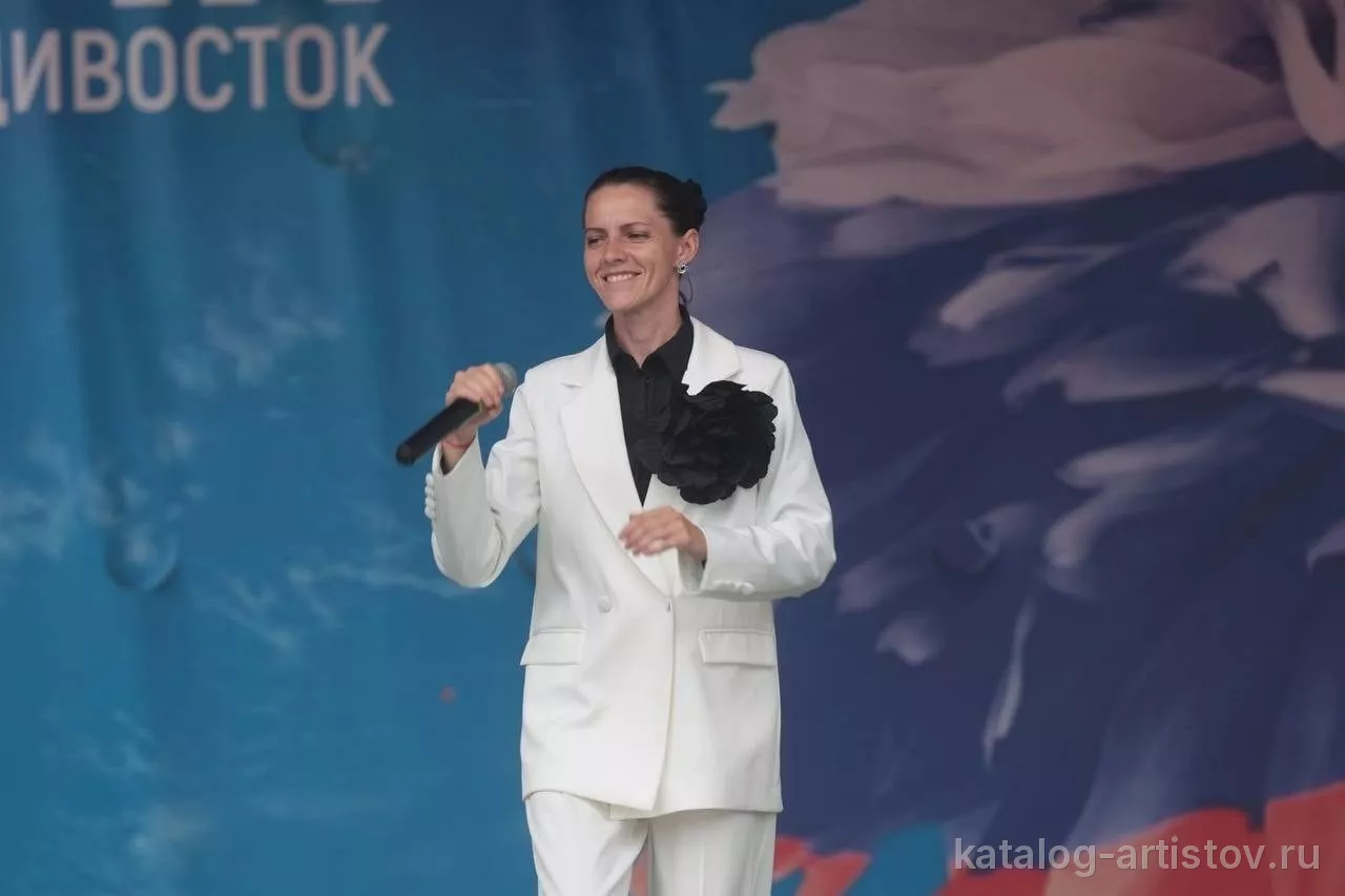 Вокалистка Галина Розвезева — фото 2