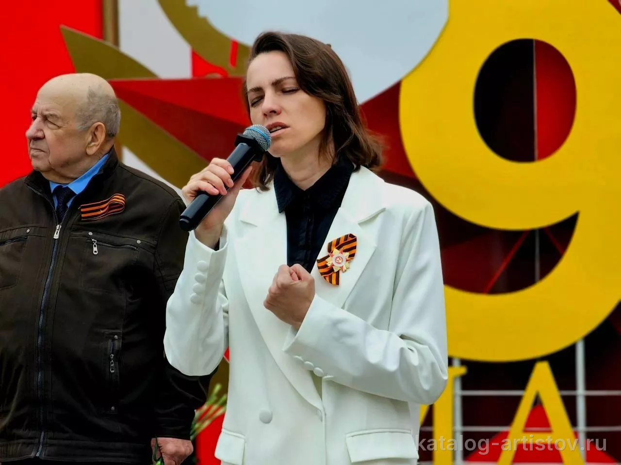 Вокалистка Галина Розвезева — фото 3