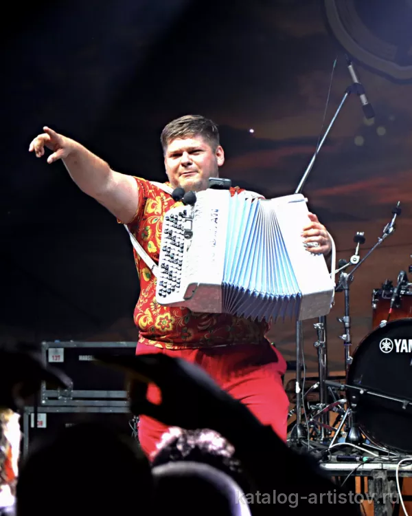 Баянист Михаил Малашенко, музыкант