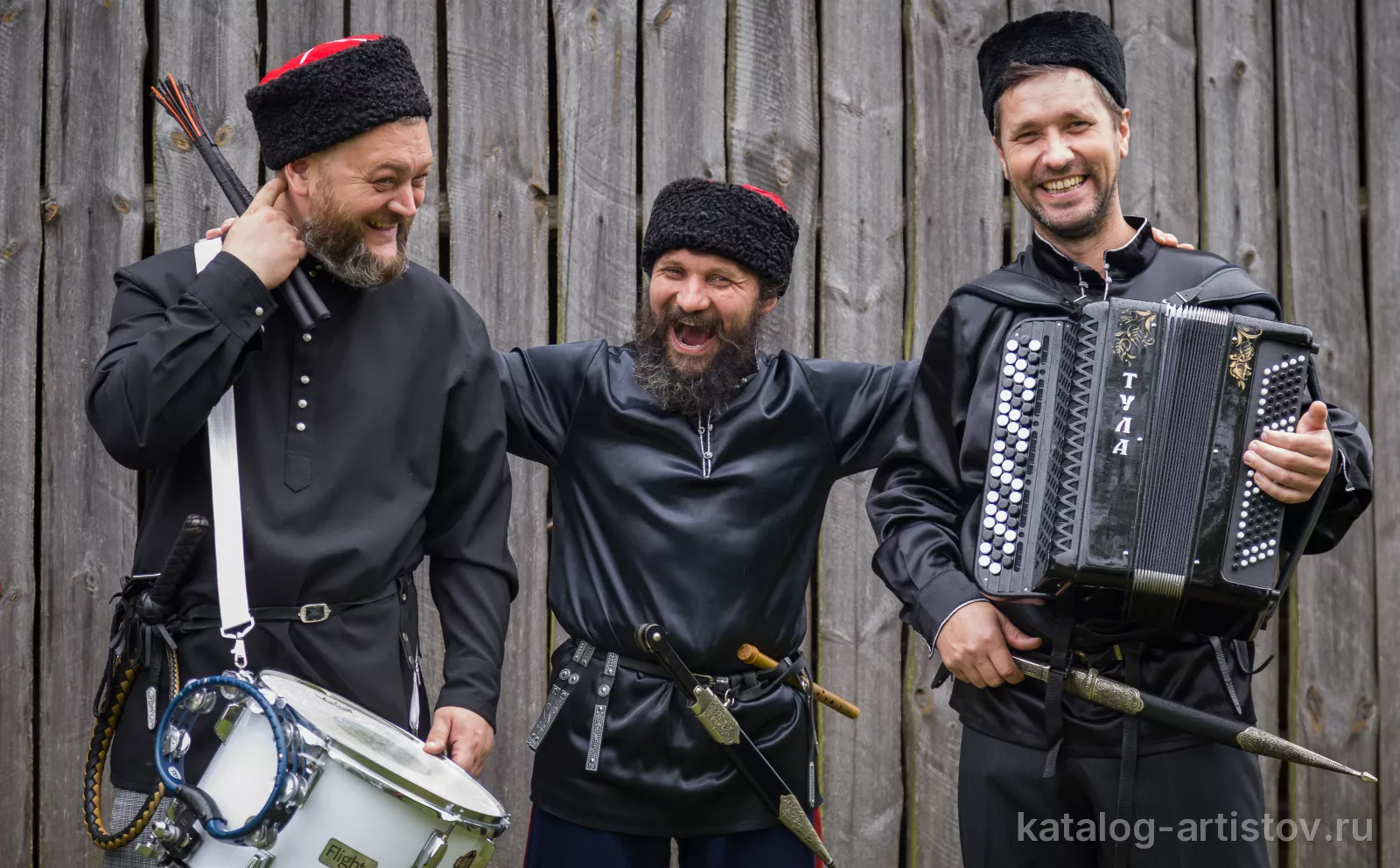Ансамбль казачьей песни Пернач, музыкант