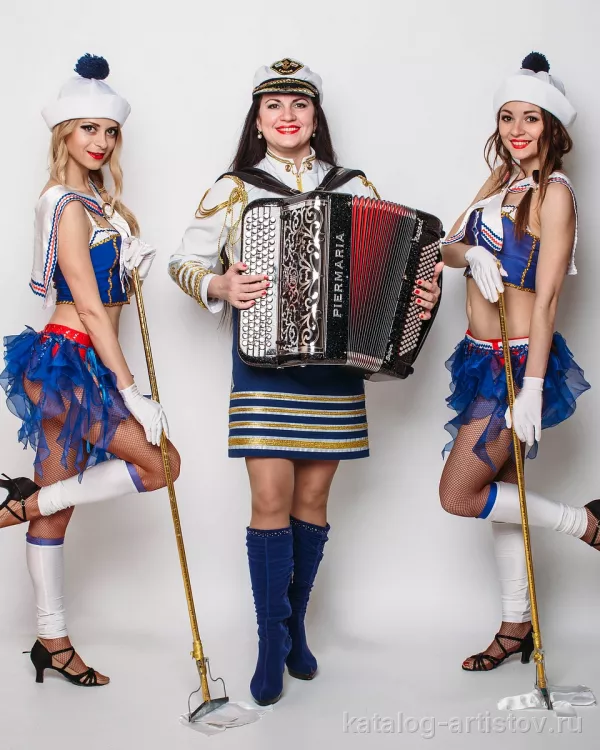 Баянистка Елена Горбунова, музыкант