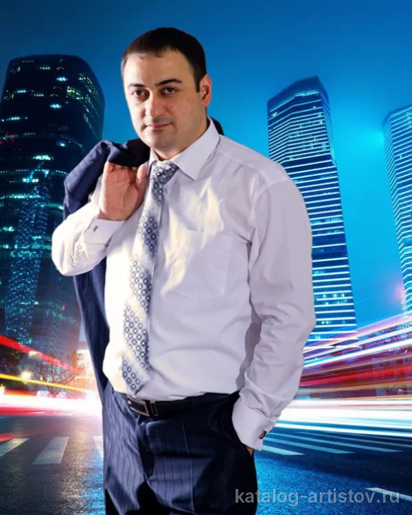 Вокалист Эрик Саргсян