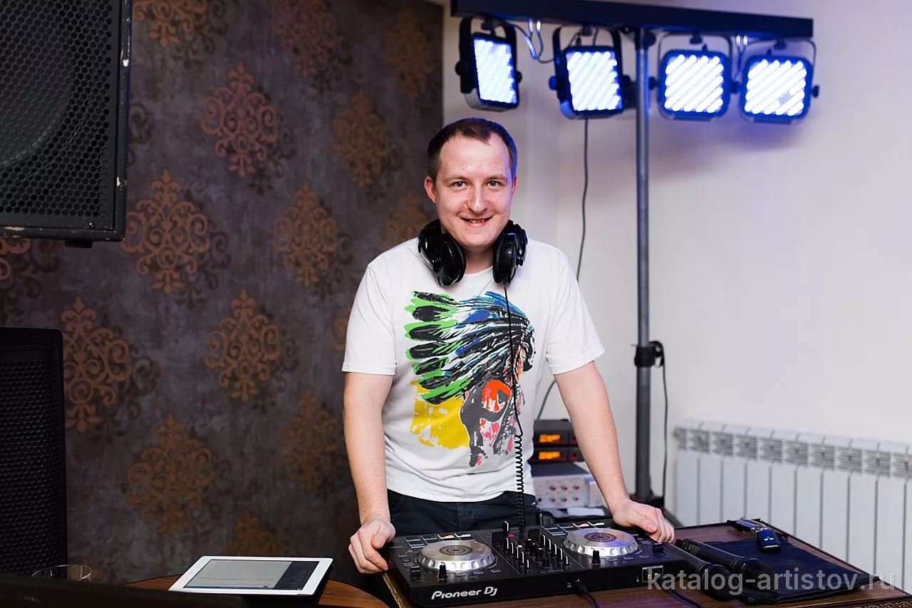 Диджей Алексей Попов (DJ PopoV)