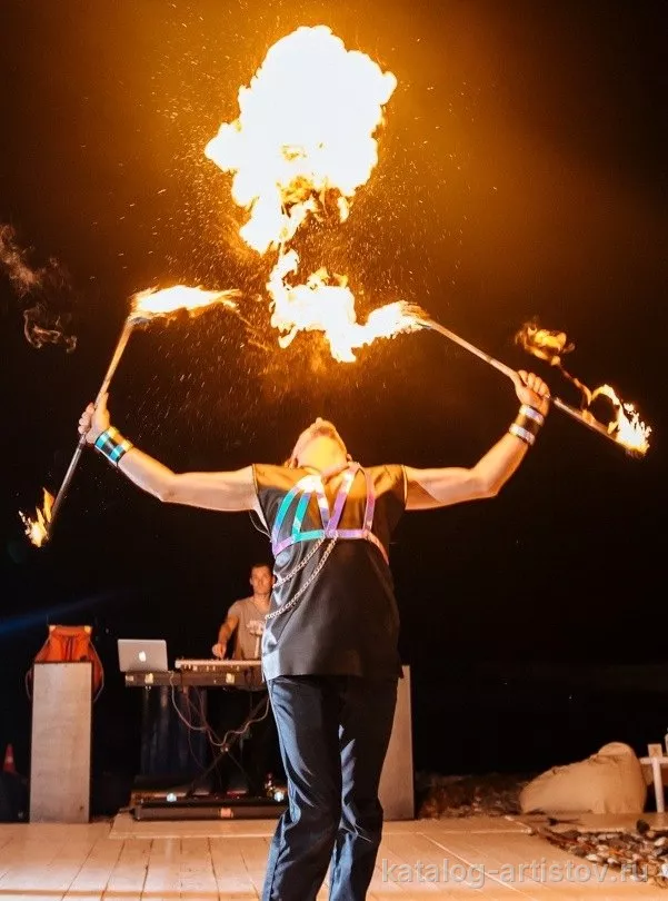 Огненное шоу Show4Sochi, световое шоу — фото 6