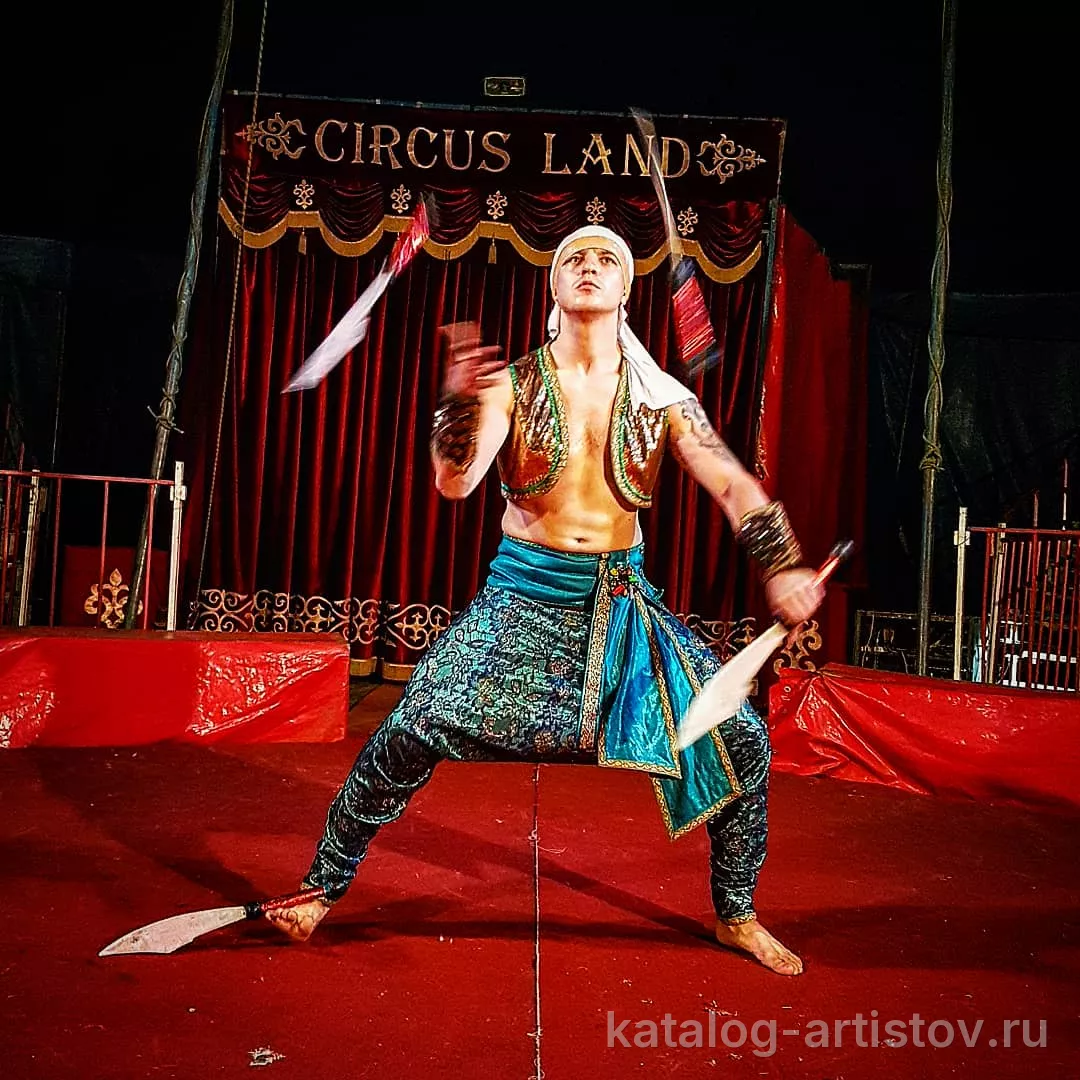Цирковое шоу Tortuga Show, цирковой артист — фото 3