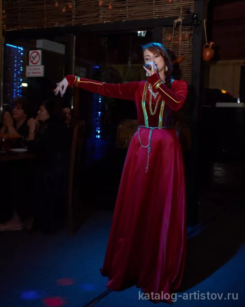 Вокалистка Анна Колодяжная — фото 2