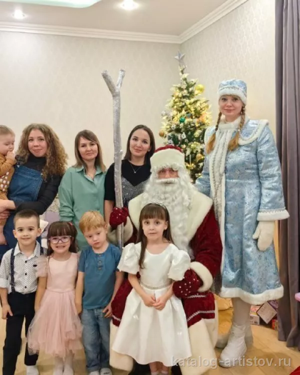 Дед Мороз и Снегурочка Сергея Скорохода