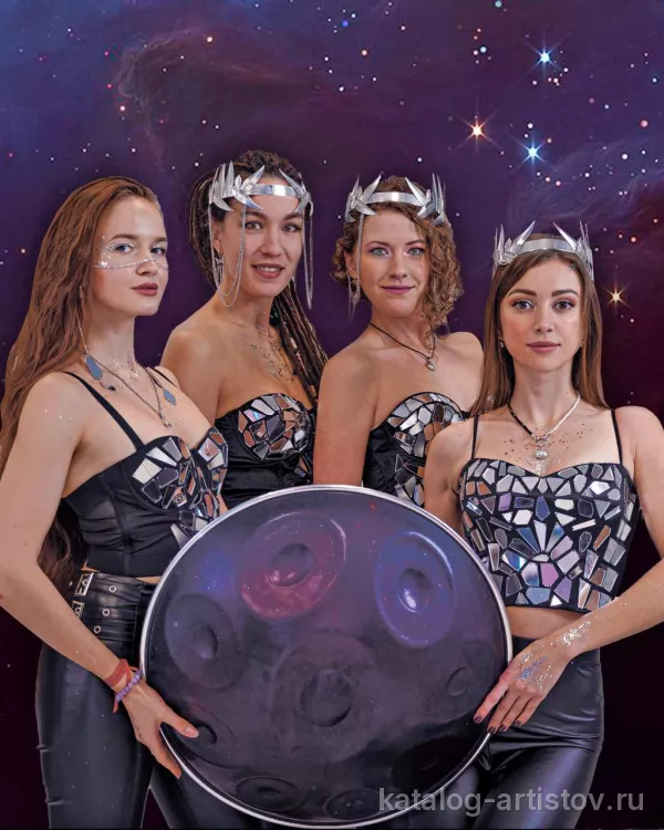 Ханг-коллектив Solar Sisters, музыкант