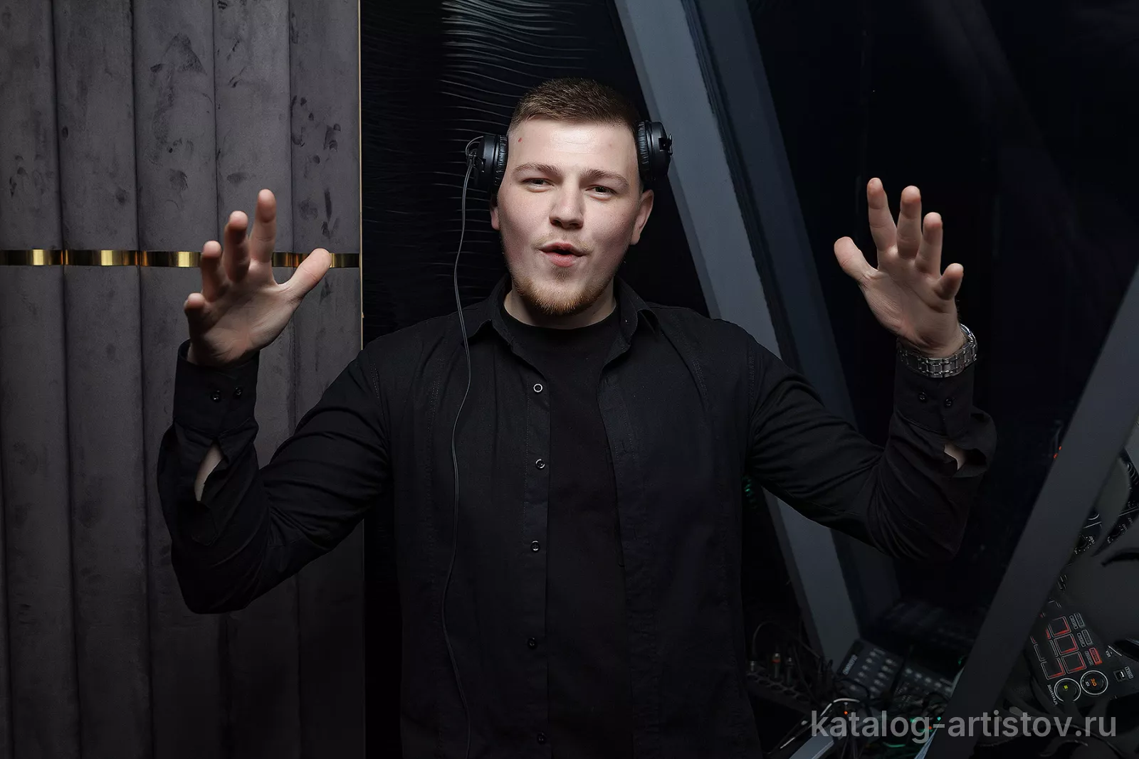 Диджей Zhdanov, шоу-программа