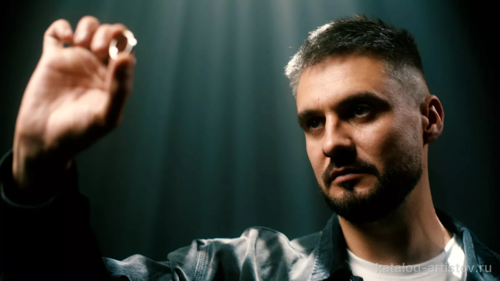 Иллюзионист Сергей Островский, фокусник