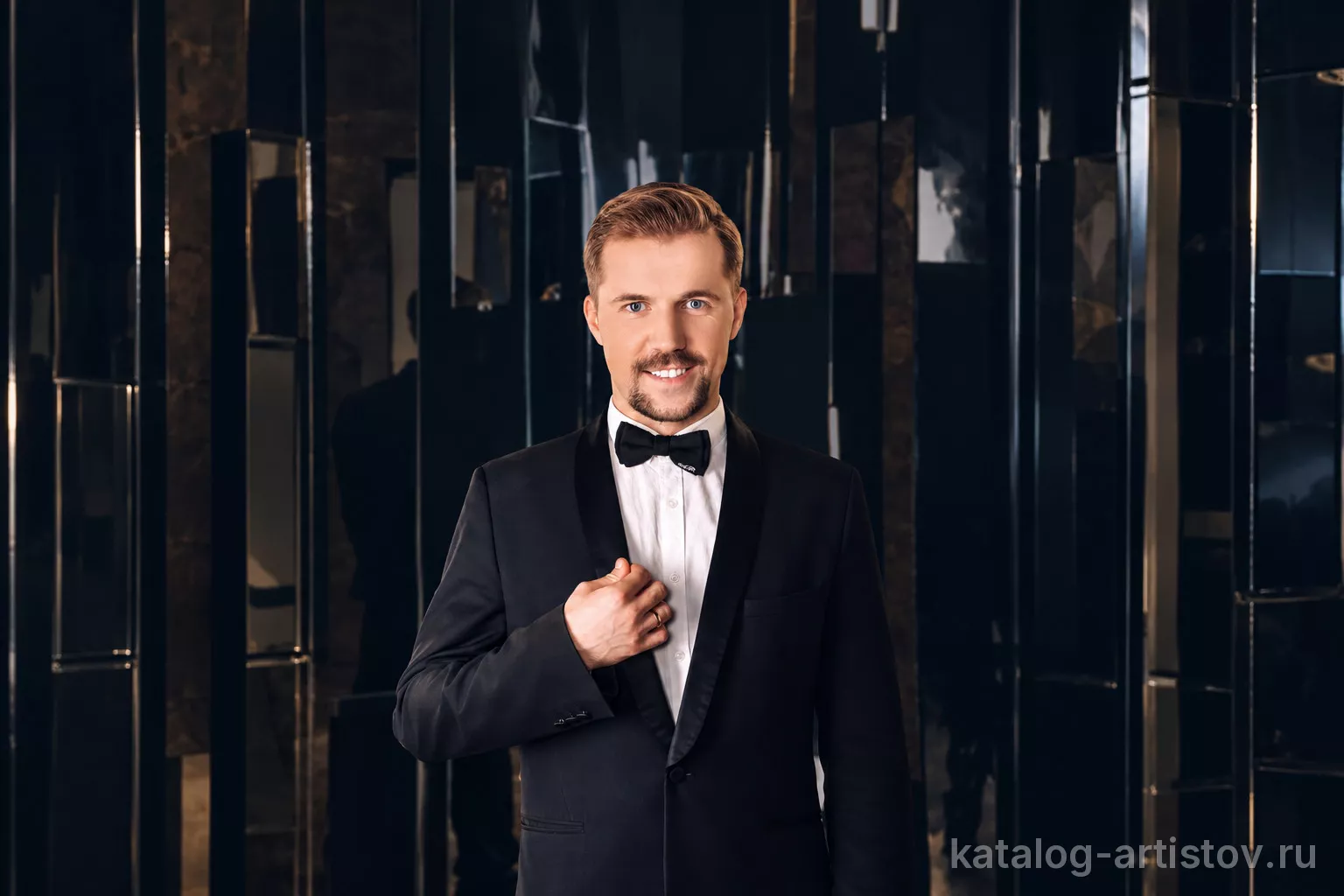 Ведущий Андрей Фиронов
