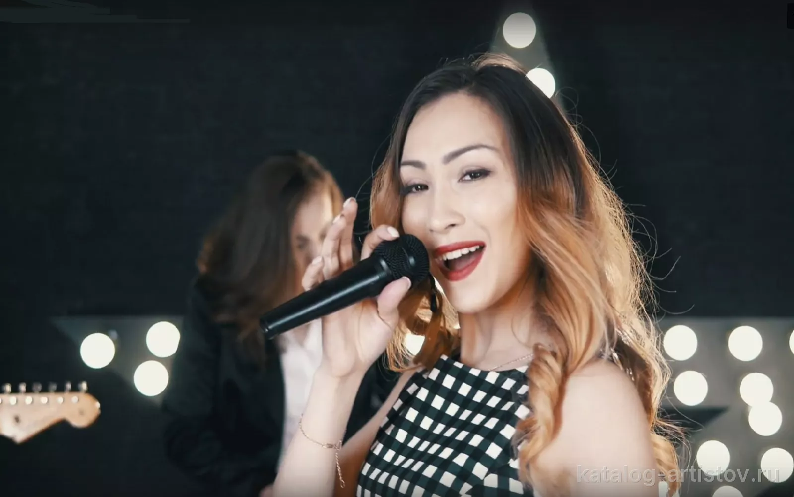 Певица Елизавета Пак, вокалист