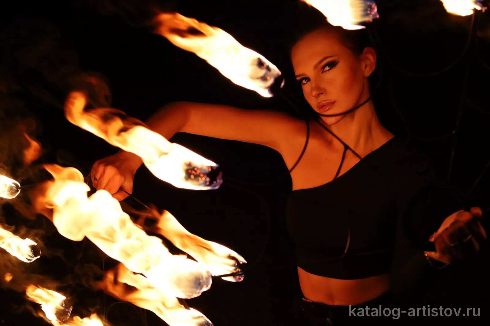 Фаер-шоу Night Furia, световое шоу — фото 2