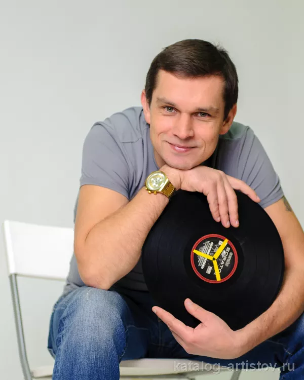 Диджей Андрей Санин, шоу-программа