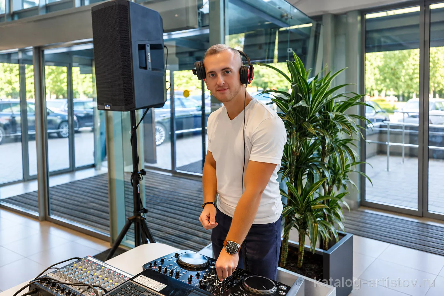 Диджей Игорь Новожилов (DJ Paul Holland), шоу-программа — фото 8