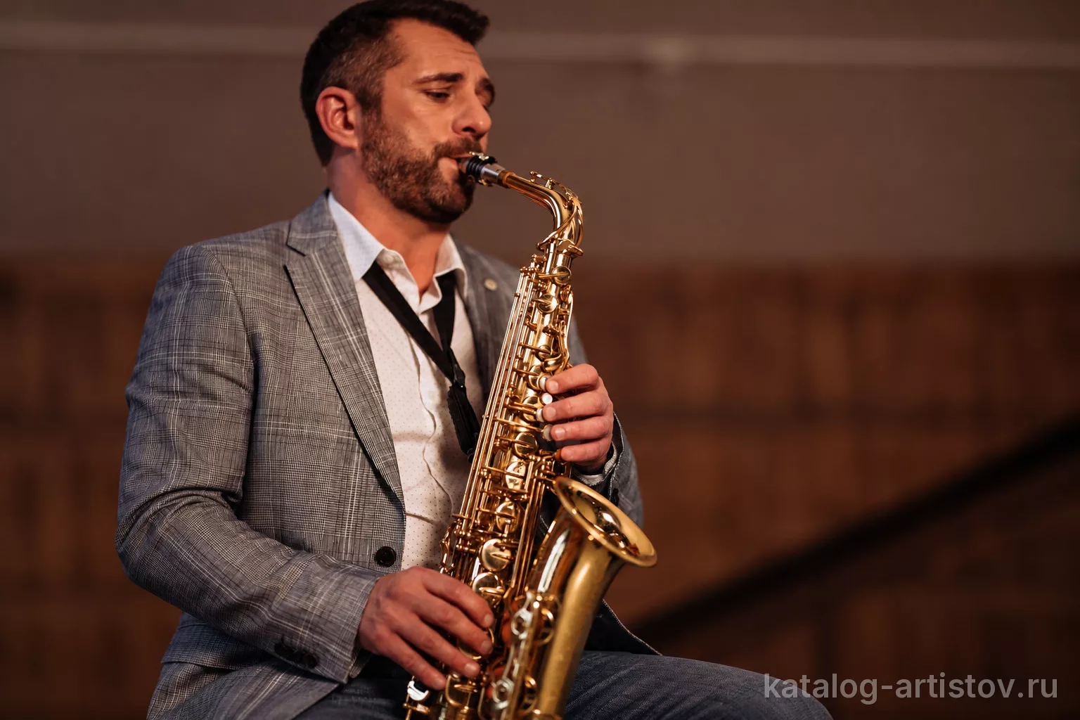 Саксофонист Сергей Карпов