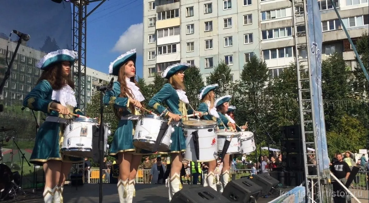 Шоу-группа барабанщиц «Алые Паруса», барабанное шоу — фото 4