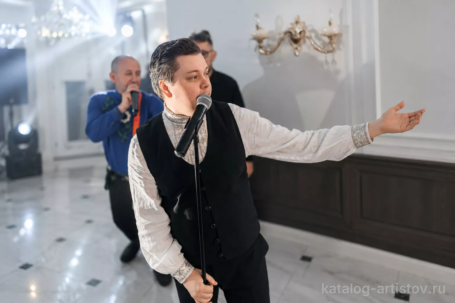 Ведущий Дмитрий Казаков — фото 6