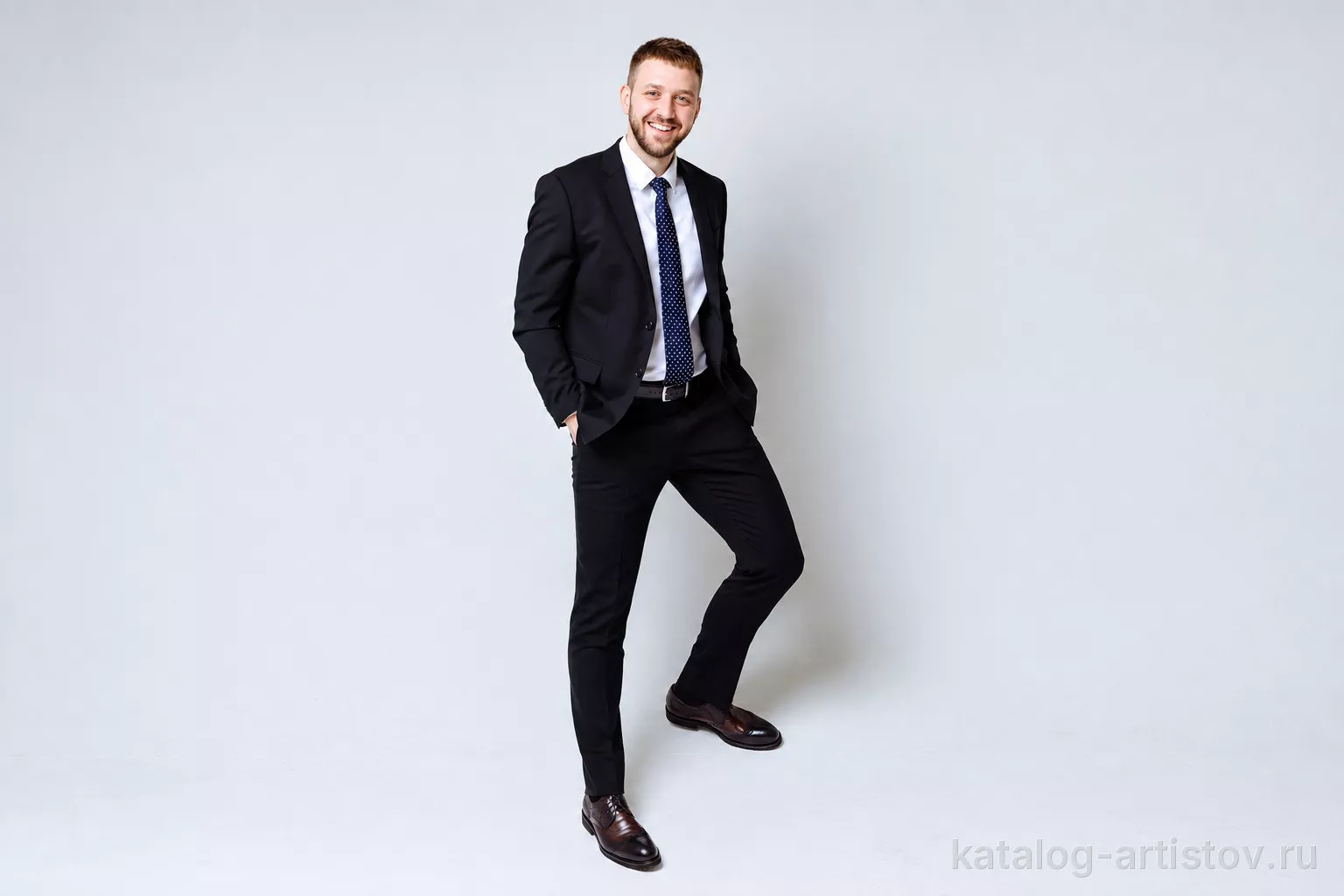 Ведущий Алексей Ковалев