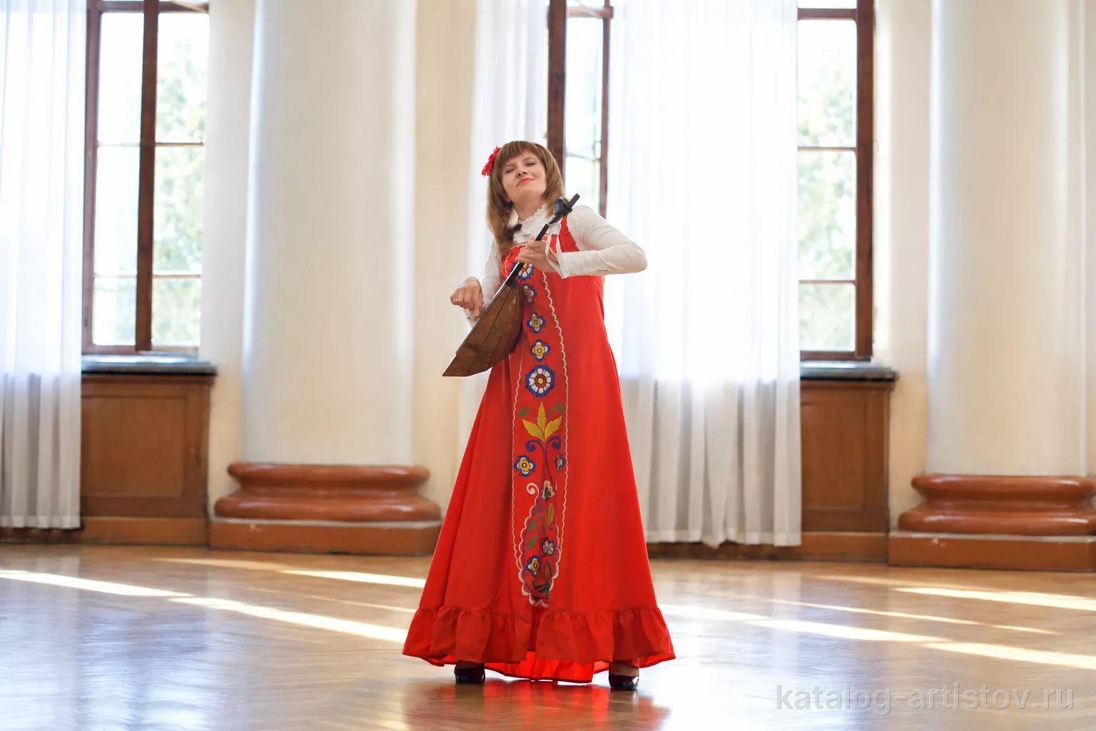 Балалаечница Елена Ворфоломеева (Леди Балалайка), музыкант — фото 6