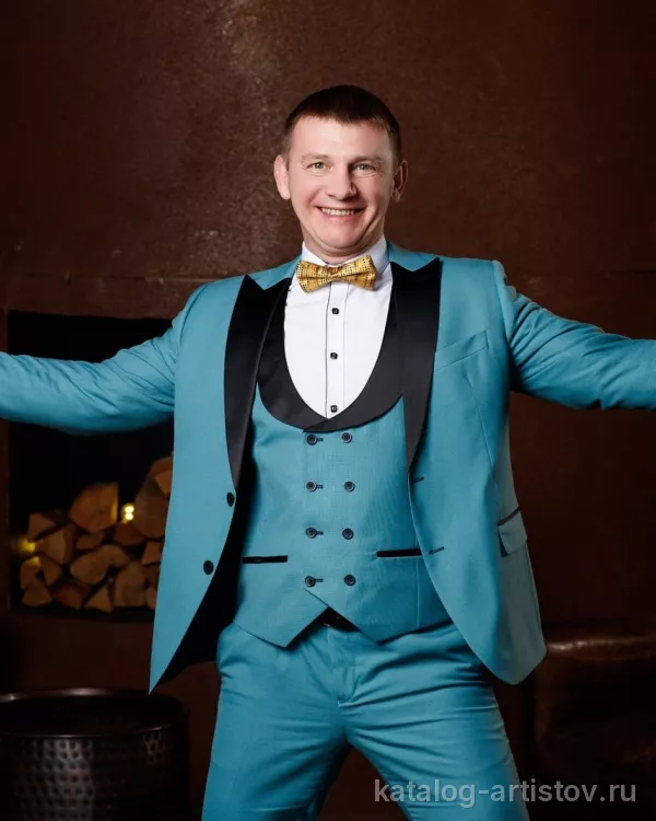 Ведущий Роман Родин