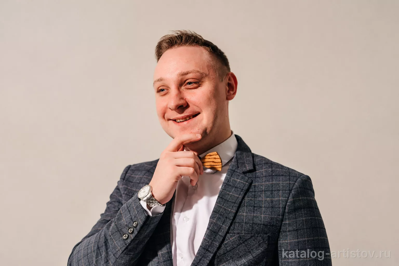 Ведущий Сергей Николаев