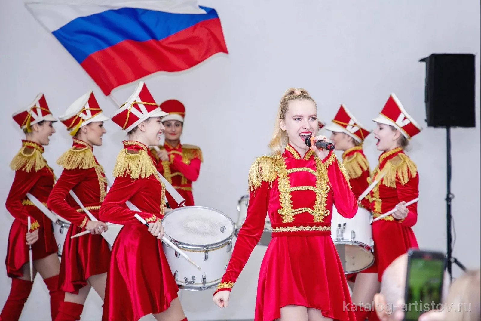 Шоу-группа барабанщиц «Малая Охта», барабанное шоу