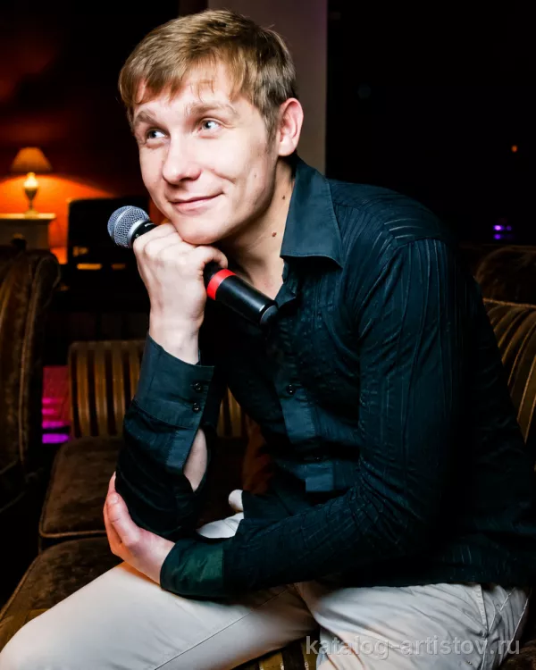 Ведущий Александр Михеев