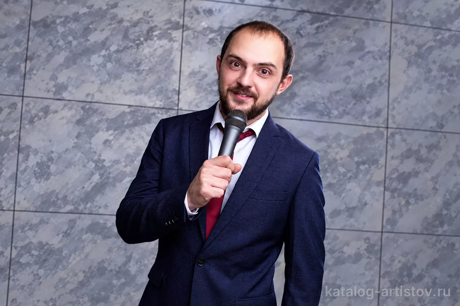 Ведущий Александр Моисеев