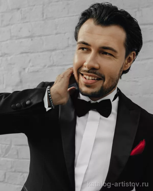 Ведущий Константин Кот
