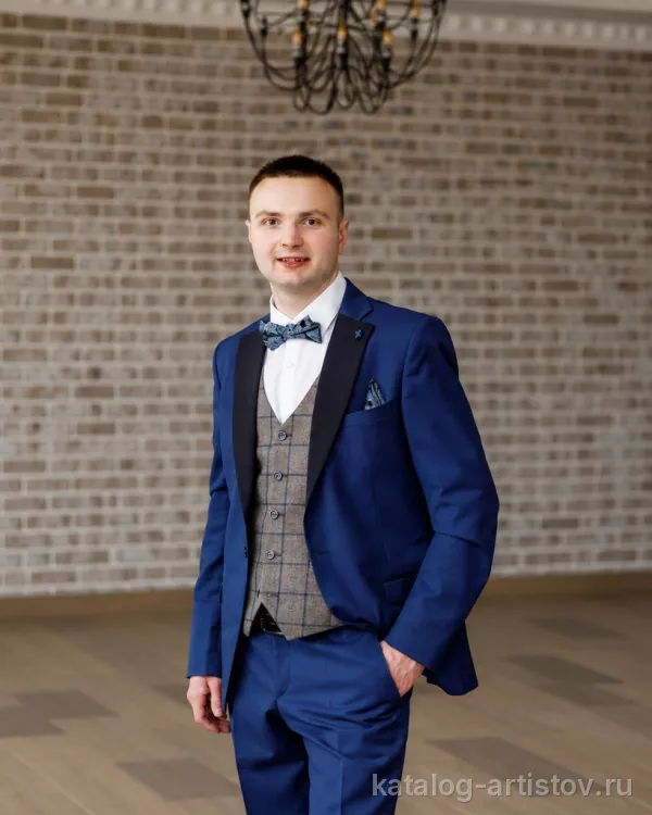 Ведущий Иван Шаульский