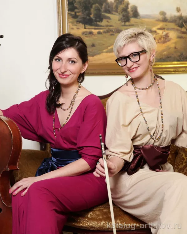 Струнный дуэт «CelloTandem», скрипач